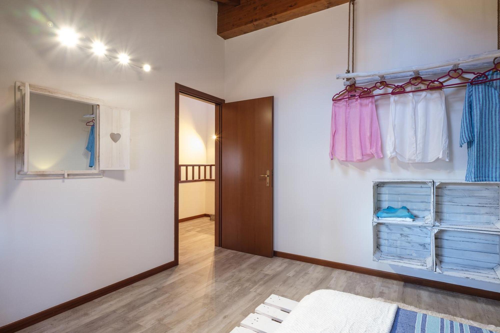 La Luna Nel Lago Lake View Garden - Happy Rentals 이스프라 외부 사진